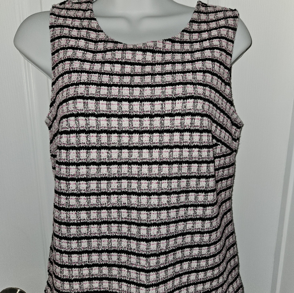 Banana Republic Sleeveless Boucle